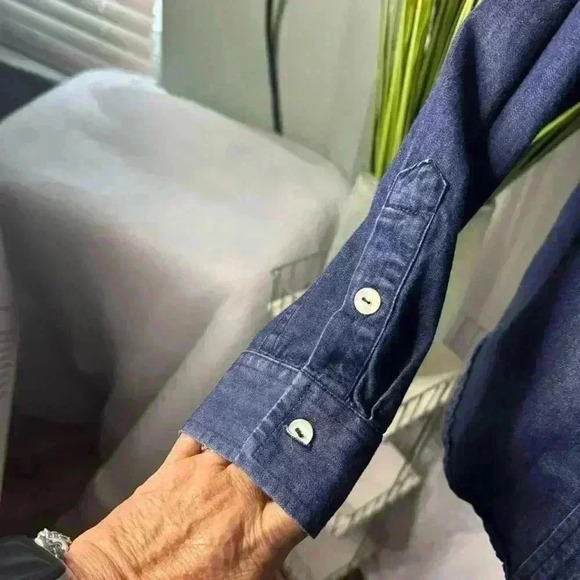 Seven 7 For All Mankind Women’s Small Top Long Sleeve Denim Button Up Shirt - Picture 4 of 13